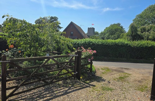 Harleston Bed & Breakfast | Munnings Lodge - A self Contained Annexe - Comfy & Stylish