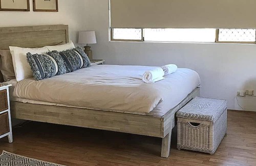 Pottsville House | Surfside Pottsville - Absolute beachfront house with private beach access