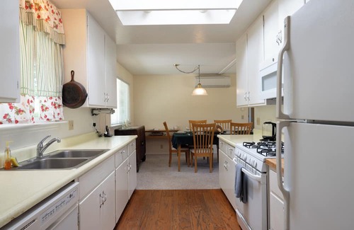 Mariposa House | "New" Jersey Meadows - Escape it All! 3BD +EV