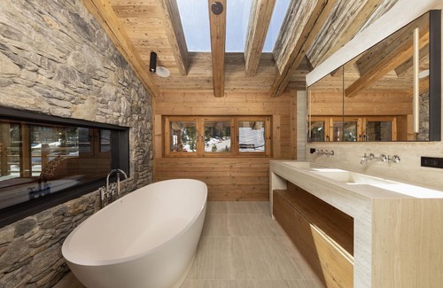 Boulder Ridge House | The most breathtaking ski-in ski-out villa with private hot tub, and game room
