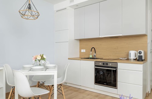 Grzegorzki Apartment | Cozy Apartment for 4 by Renters