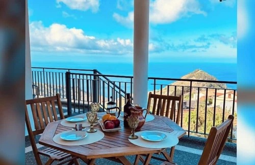 Campanario House | Panoramic sea and Mountain View 2 Bedroom house