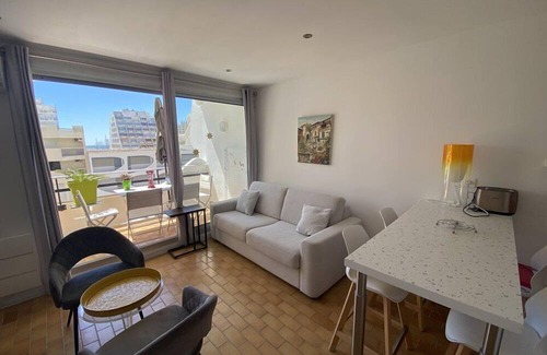 La Grande-Motte Apartment | Joli 3 Couchages, Cocooning, Clim, Wifi, Terrace, Port /Beach at 50 m.