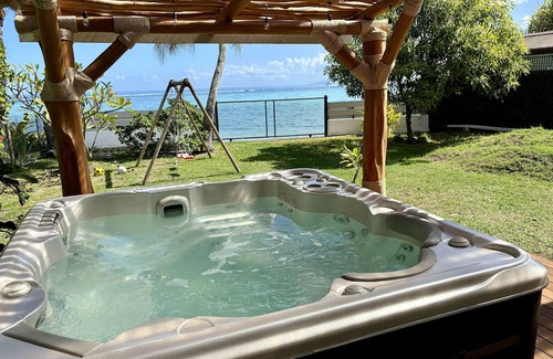 Paea House | Family House access in the lagoon - jacuzzi, fiber; 3 bedrooms A/C - 3 bathrooms