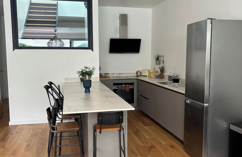 Talence House | Very nice shop in Talence, near streetcar and shops, 15' from Bordeaux center.