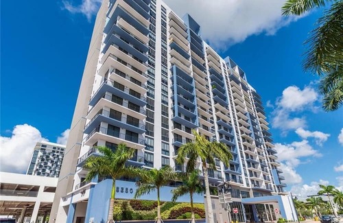 Doral Condo | Elegant Doral Haven: Spacious Serenity