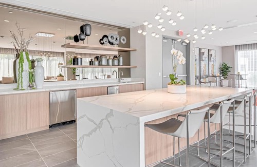 Doral Condo | Elegant Doral Haven: Spacious Serenity