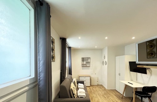 Amerique Apartment | Urban Flat 183 - Charming Studio in Paris