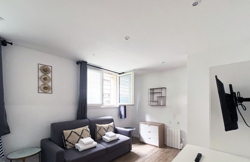 Amerique Apartment | Urban Flat 183 - Charming Studio in Paris