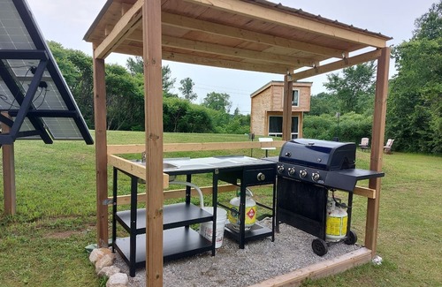 Rideau Lakes Cabin | Comfy and Cozy BUNKIE (Camping cabin - glamping)