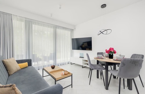 Uniescie Apartment | Beautiful Sea&lake Studio by Renters