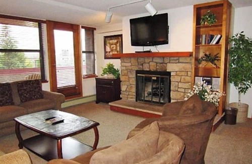 Copper Mountain Resort | Luxury one bedroom and one bathroom unit with full amenities