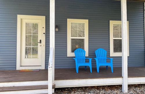 South Haven House | Charming house four blocks from Lake MI, with screened porch, yard games, & AC