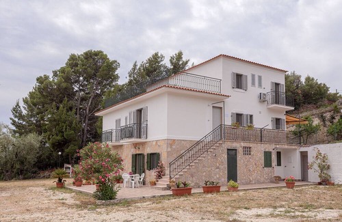Mattinata Apartment | Casaverde Two-room apartment with kitchenette just 600 meters from the sea