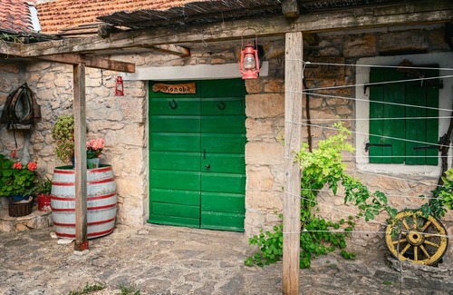 Pirovac Apartment | Apartment B&B Linda - with pool: R1(4) - Pirovac, Riviera Sibenik, Croatia