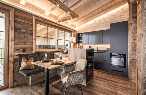 Hippach Ski Chalet | Cozy Luxury Chalet Comfortable Vacation Home