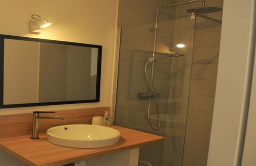 Couze-et-Saint-Front Apartment | Appartement D'une Chambre Dans une Charmante Maison au Cœur de Lalinde