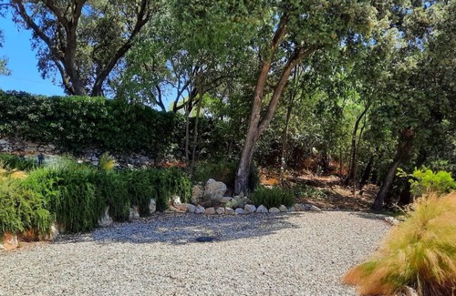 Caremeau House | Maison familiale spacieuse pour 8 personnes, piscine, calme et climatisation!