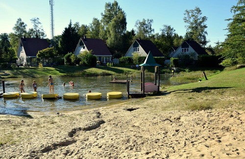 Hellendoorn House | Holiday home with conservatory, near Hellendoorn