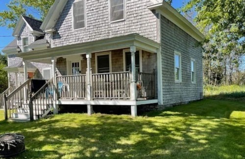 Corea Apartment | Porchside-Waterview Retreat!