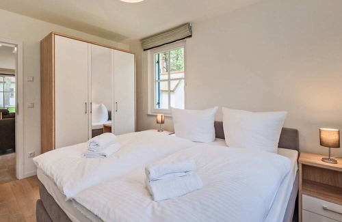 Zirchow House | Ferienhaus Seeadler - Modernes Ferienhaus in Ruhiger Lage mit Parkplatz, Sauna und Wlan für bis zu 6