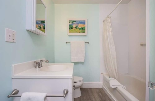 Historic Hill Condo | Newport pied-à-terre