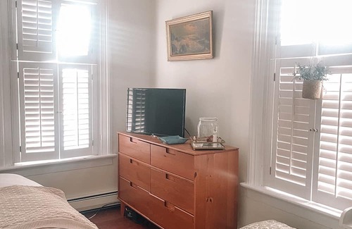 Historic Hill Condo | Newport pied-à-terre