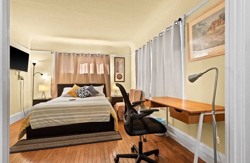 North Berkeley House | Room in Berkeley Bliss w/ Modern Comforts