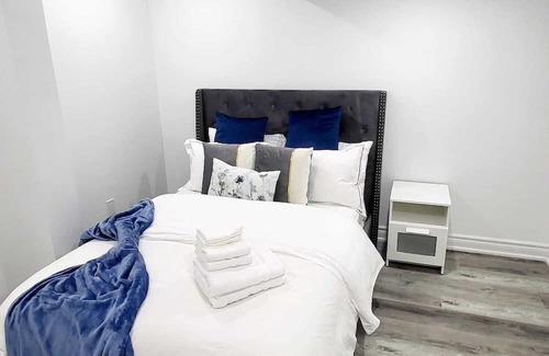 Meadowvale Village Apartment | Feels like Home 15 Minutes From Toronto Pearson Airport. Cozy Apartment To Luv