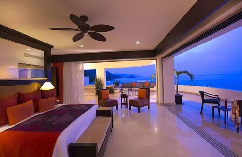 South Shore Hotel Area Resort | Garza Blanca: The Grand Penthouse Suite. New Years
