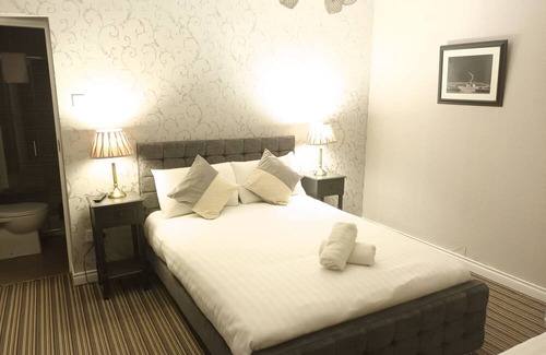 Dundalk House | Keernaun Guesthouse