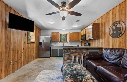 Broaddus House | Sam Rayburn Lakevu Barndo