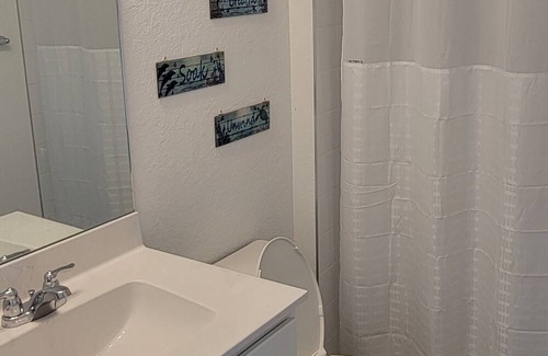 Port Saint Lucie Apartment | Comfy apartment with individual entrance. Perfect to rest.