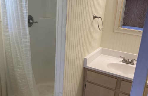 Johnson City Cabin | Cozy 2-bedroom cabin on Ranch WiFi, AC in heart of TX Hill Country Johnson City