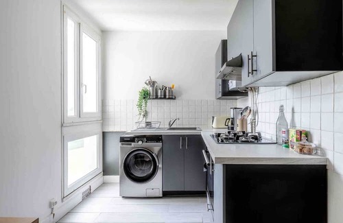 Gradignan Apartment | Homerez - Amazing apartement for 6 ppl. with terrace and balcony at Gradignan