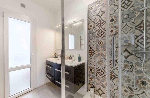Gradignan Apartment | Homerez - Amazing apartement for 6 ppl. with terrace and balcony at Gradignan