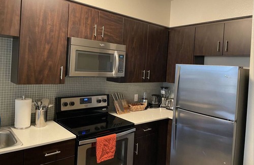 Miracle Mile Apartment | Cozy and Stylish Unit