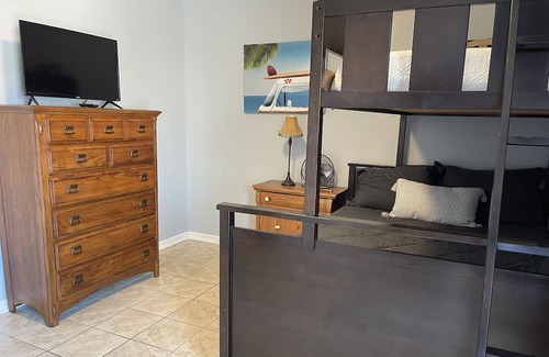 Wright Condo | Cozy 2-bedroom condo in beautiful Fort Walton Beach with WiFi.