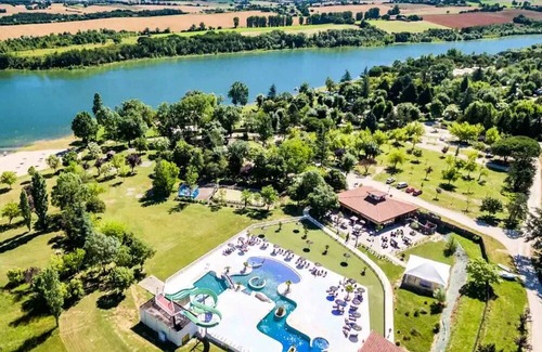 Saint-Cricq House | Camping Lac de Thoux* - Classic Pavilion 30m² - 3 Ad + 1 Child - for people with reduced mobility - air conditioning - TV 4 people