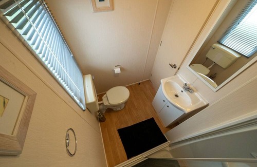 Winestead Ski Chalet | Inviting 3-Bed Caravan on Sand Le Mere, Tunstall