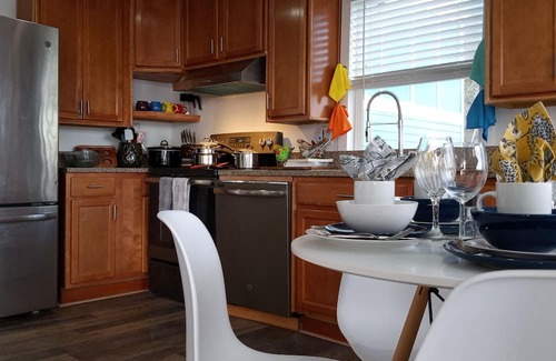 Silverdale Apartment | Quaint Apartment Offering Panoramic Water Views