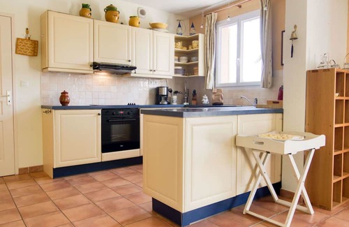Nans-les-Pins Apartment | Nice apartment for 6 people with WIFI, pool, TV, terrace and parking