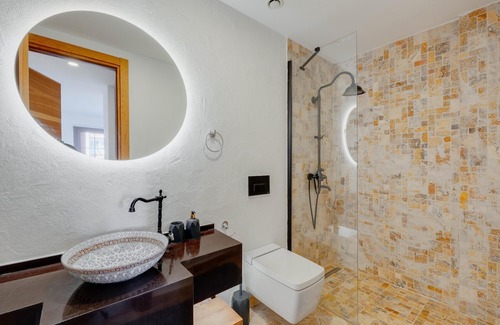 Alacati Apartment | Duplex Villa w Garden, Sauna, Balcony in Alacati
