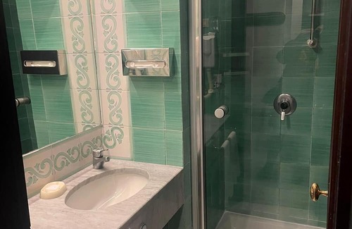 Chiesa Nuova House | Stanza Familiare in Hotel del Centro di Positano