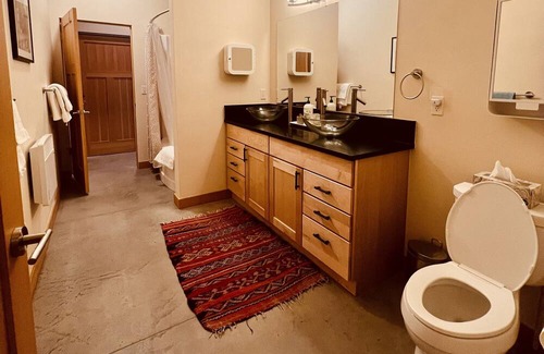 Mancos House | Valle Verde Mancos House in the heart of Mancos Valley. Pets Welcome!