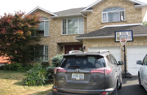 Guelph House | Beautifully 1 bedroom suite in Guelph