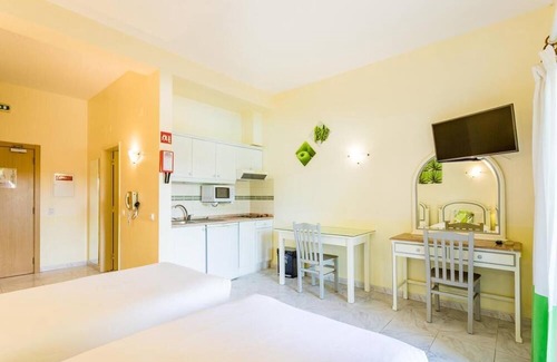 Figueiral House | Explore Algarve's Beaches! Kitchenette, 2 Swimming Pools, Close to Vale do Lobo!