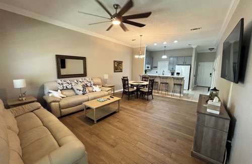 Niceville House | Your Cozy Retreat in the Heart of Niceville - Minutes from White Sandy Beaches!