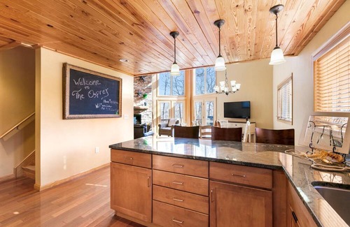 Nellysford House | The Osprey with Wintergreen Advantage