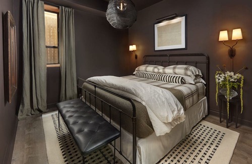 Bronzeville Apartment | The Study @ The Douglas / McCormick, IIT & Sox